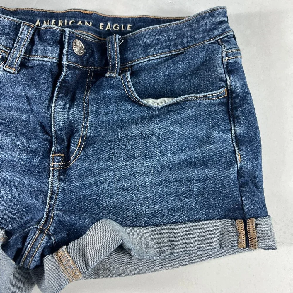 American Eagle Shorts Women's 28* Hi Rise Shortie Blue Cuffed Denim Jorts Tag 4